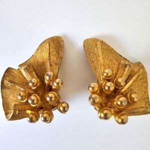 Vintage B.S.K. Gold-Tone Textured Floral Clip-On Earrings Brutalist Jewelry